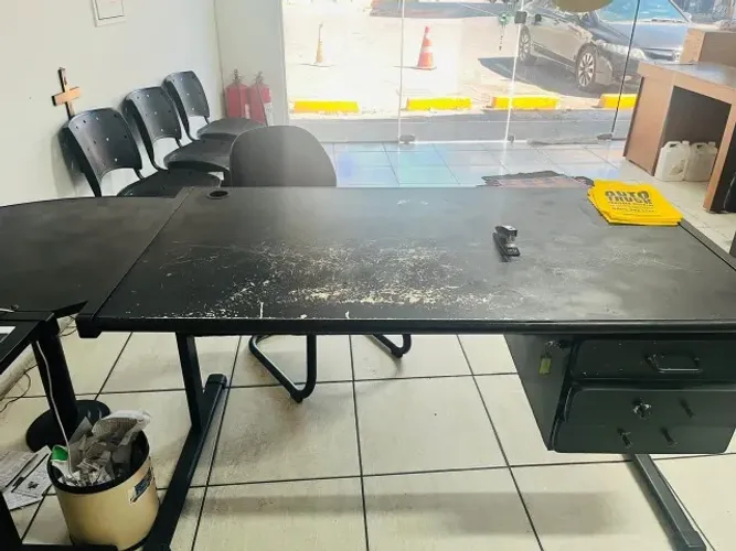 MESA DE ESCRITORIO
