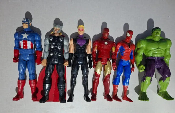 KIT DE BONECOS VINGADORES MARVEL 