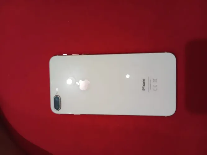 Vende - se iPhone 8 Plus