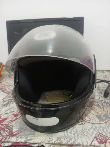 Vendo capacete fechado bom estado