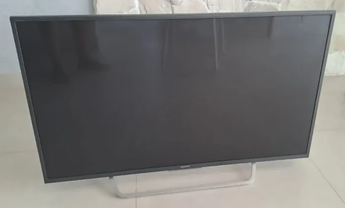TV Sony Bravia 4K 49 polegadas com defeito (leia anúncio)