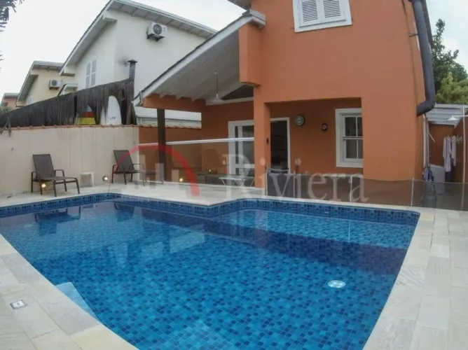 Casa a Venda em Camburizinho, Condomínio Fechado em São Sebastião/SP