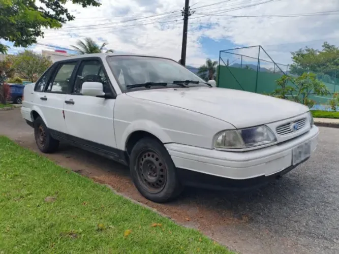 Ford Versailles GL 1.8i / 1.8 2P E 4P 1996