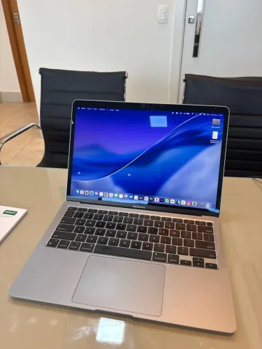 MacBook Air M1 seminovo conservado