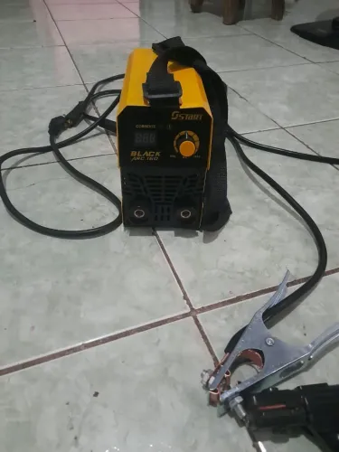 Máquina de solda- marca- start. 220v