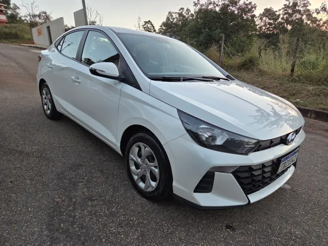 Hyundai HB20S Comfort Plus 1.0 Flex 12V Mec. 2025