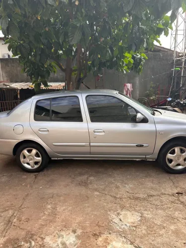 Renault Clio Sed. Privilège Hi-flex 1.6 16V 4P 2007