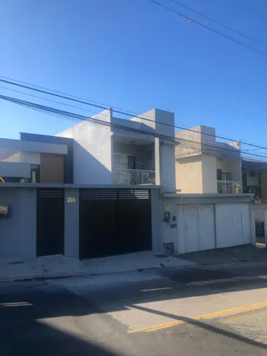 Casa no Novo Horizonte com 3 quartos com suíte para Locação .
