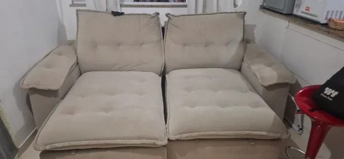 Vendo sofá retrátil 2,5cm cor areia