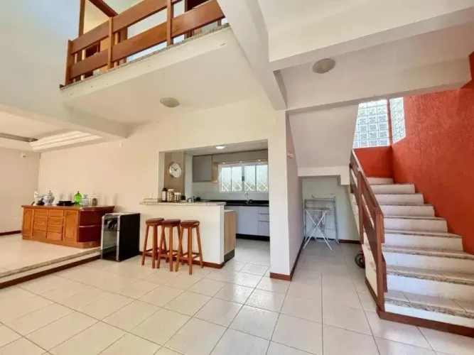 Casa para Locação em Florianópolis, Pantanal, 3 dormitórios, 1 suíte, 4 banheiros, 4 vagas