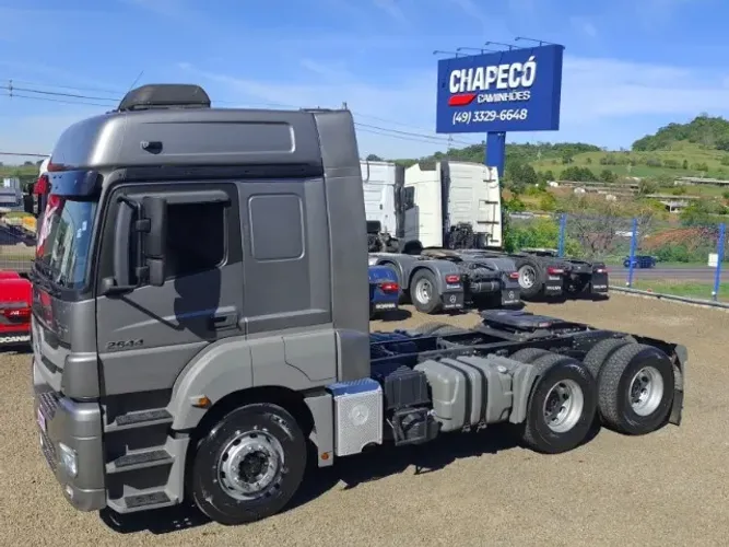 M.B Axor 2644 6x4 ano 2018
