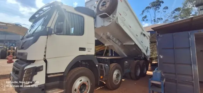CAMINHÃO BASCULANTE VOLVO 8X4 - 40T/22M³