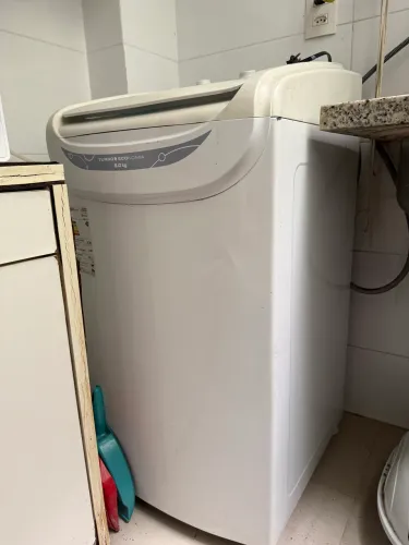 Máquina de lavar Electrolux 8kg Economia Turbo / Para conserto ou retirada de peças)