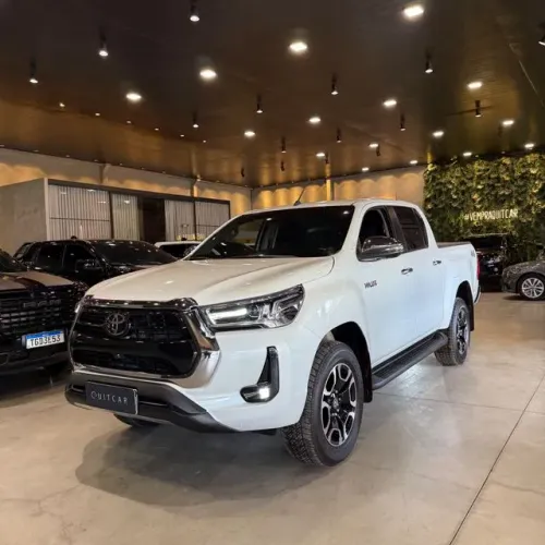 Toyota Hilux CD SRX 4X4 2.8 TDI 16V Diesel Aut. 2025