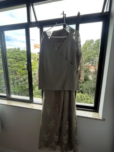 Vestido de Festa em Renda + Casaquinho | G/GG | Usado Apenas 1 Vez