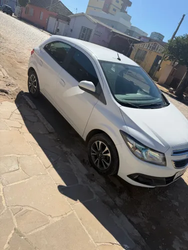 Chevrolet Onix Hatch LTZ 1.4 8V Flex Power Aut. 4P 2016