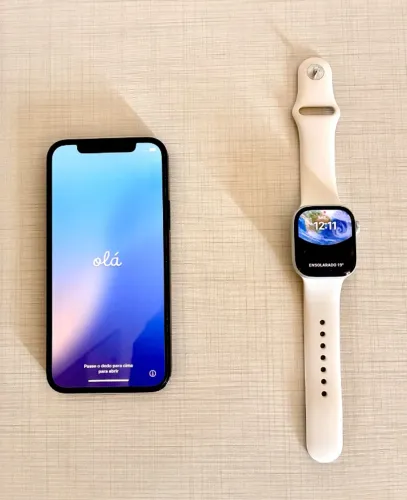 iPhone 12 128Gb + Apple Watch 8