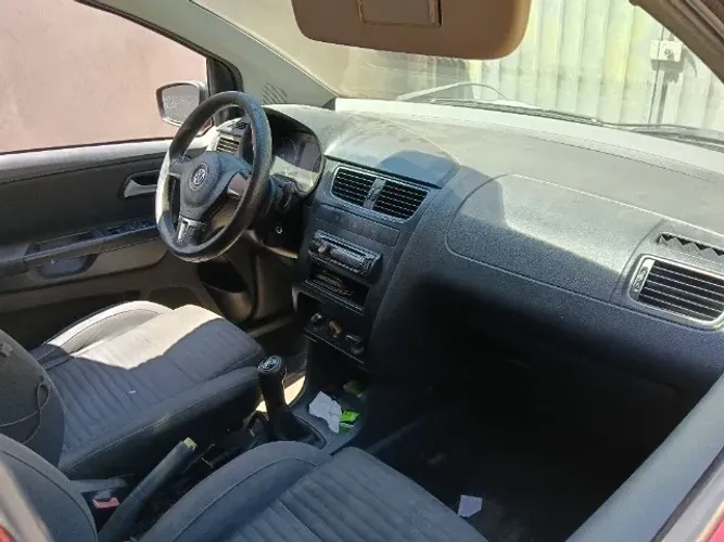 Volkswagen Crossfox 1.6 MI Total Flex 8V 5P 2012