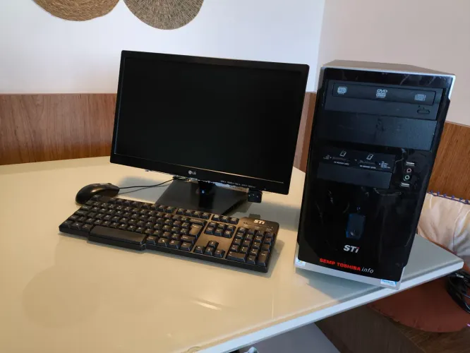 PC Completo com Placa de Vídeo + Monitor 18" + Fonte Gamer + Caixinhas de Som