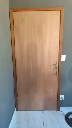 Coloco porta 