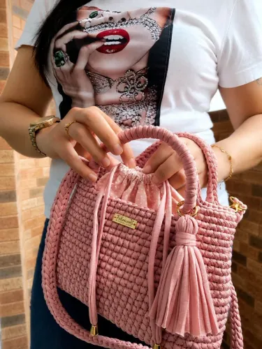 Bolsa cestinha