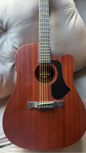 Instrumentos musicais novos 