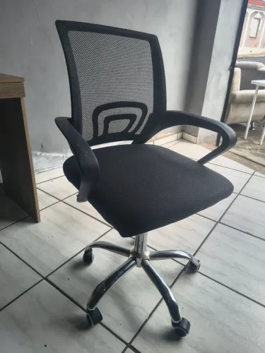 CADEIRA HIDRÁULICA SEMI NOVA! FUNCIONA PERFEITAMENTE. BOTUCATU