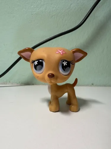 Littlest Pet Shop Greyhound #498