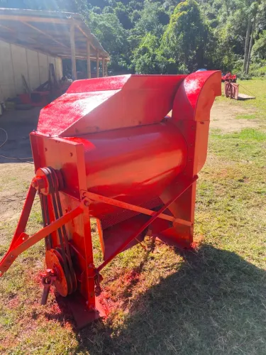 Debulhadeira Penha 700