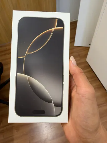 iPhone 16 pro max excelente estado