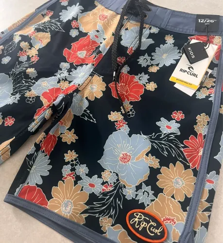 Bermuda Rip Curl floral tamanho 12/14