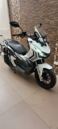 HONDA ADV BRANCA 2022