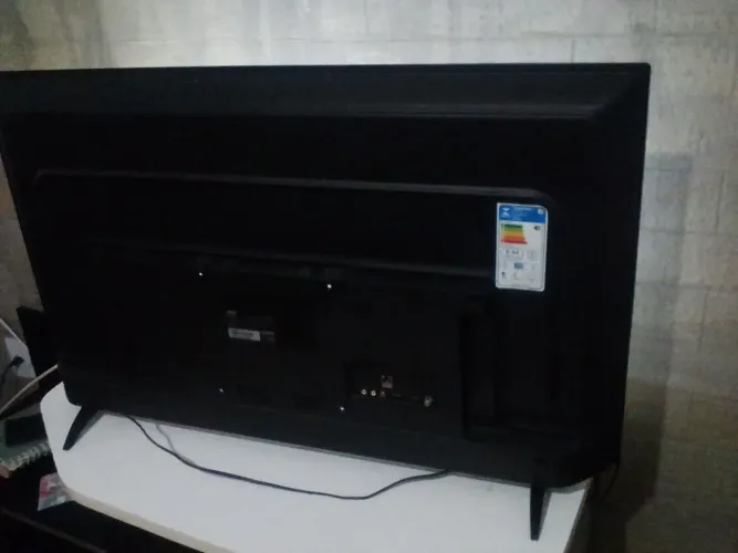 Tv Aoc com defeito tela