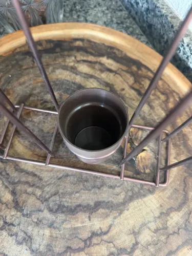 Suporte de copos para cantinho do café