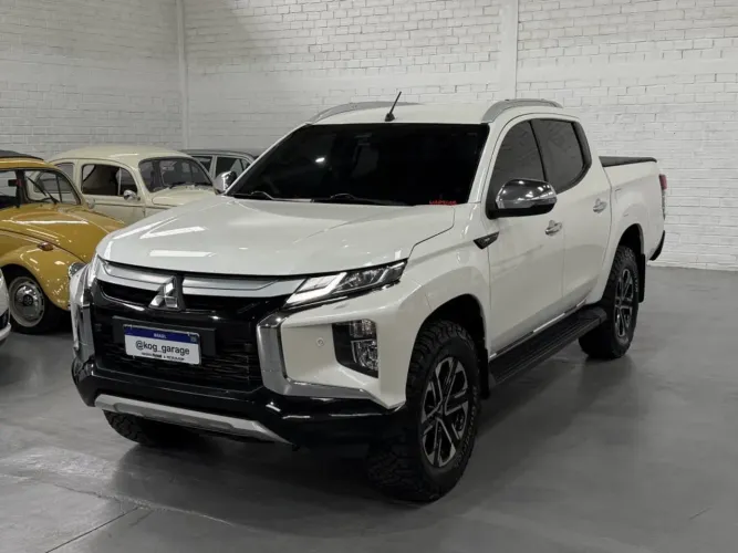 Mitsubishi L200 Triton Sport HPE-S 2.4 CD Dies. AUT 2023