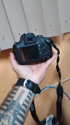 Câmera T100