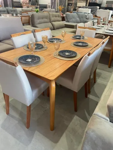 Mesa de Jantar em Madeira Maciça NOVA
