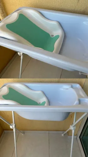 Banheira infantil com suporte e redutor