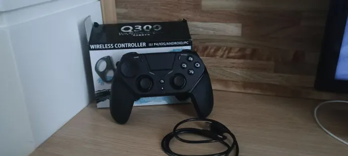 Controle Q300 PS4/IOS/ANDROID/PC com caixa e cabo de carregamento inclusos