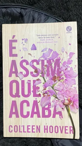 Vende-se livro usado