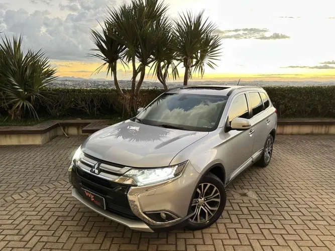 Mitsubishi Outlander 2.2 165cv Diesel Aut. 2016