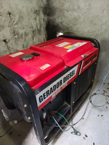 GERADOR 12 KVAs, REVISADO E EM PLENO FUNCIONAMENTO 