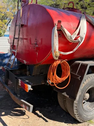 Ford f600 pipa com bomba