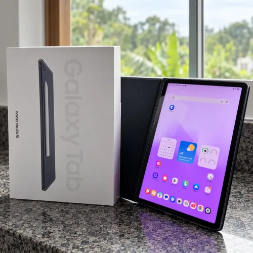 Samsung Galaxy Tab S10 FE Wi-Fi 128GB/8GB + S Pen e Capa