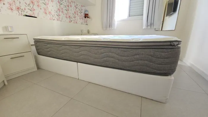 Box Queen Prohouse (somente box, colchão não acompanha)