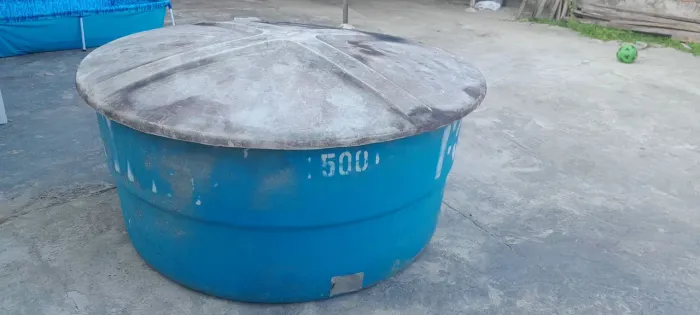 Tanque de 1.500 com tampa.