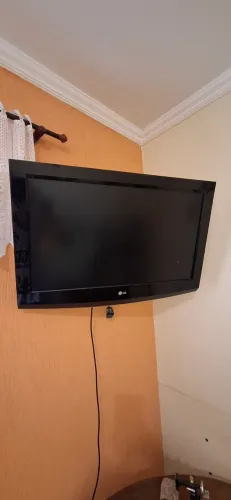 Televisor LG 32" (não é smartv)