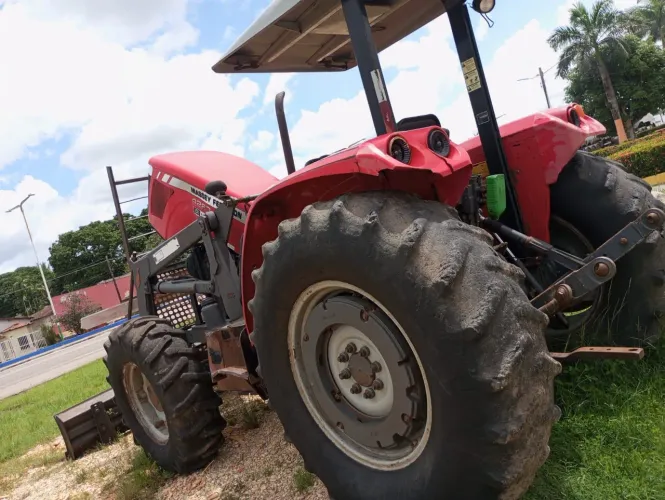 Trator Massey Ferguson 4283