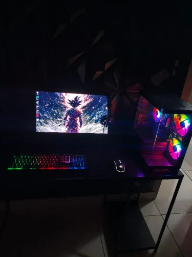 SETUP GAMER COMPLETO + MESA - RYZEN 5 3400G 16GB SSD 480GB