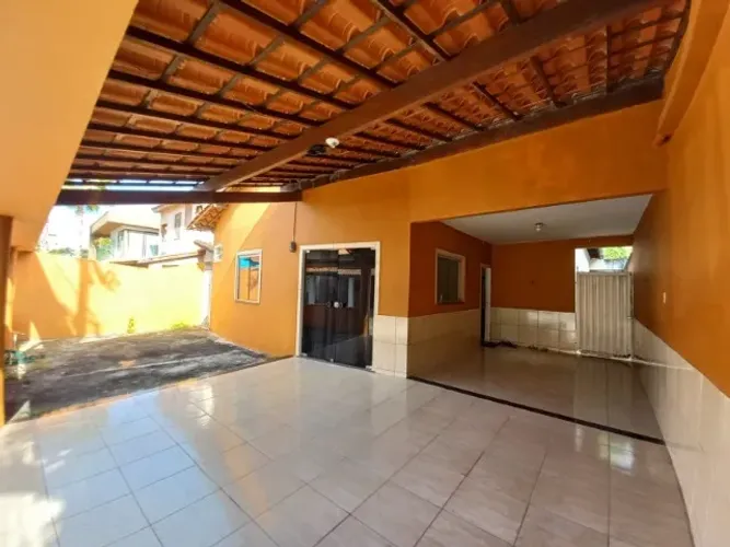 CASA DE 3 QUARTOS EM CONDOMÍNIO FECHADO EM ALAGOINHAS